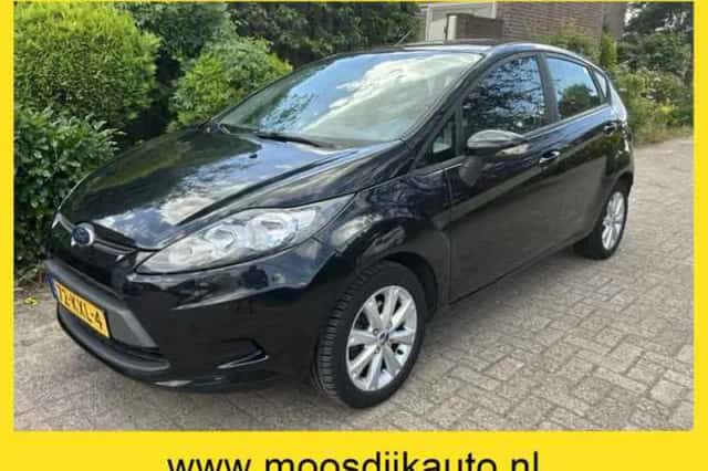 Ford Fiesta (2010) thumbnail 1