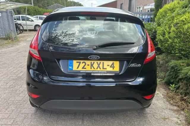 Ford Fiesta (2010) thumbnail 3
