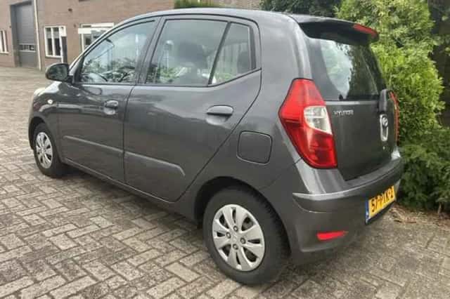 Hyundai i10 (2011) thumbnail 2
