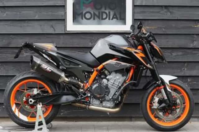KTM 890 (2021) thumbnail 1