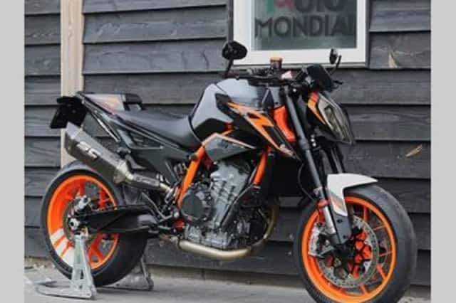 KTM 890 (2021) thumbnail 3