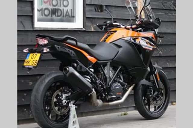 KTM 1090 (2017) thumbnail 2