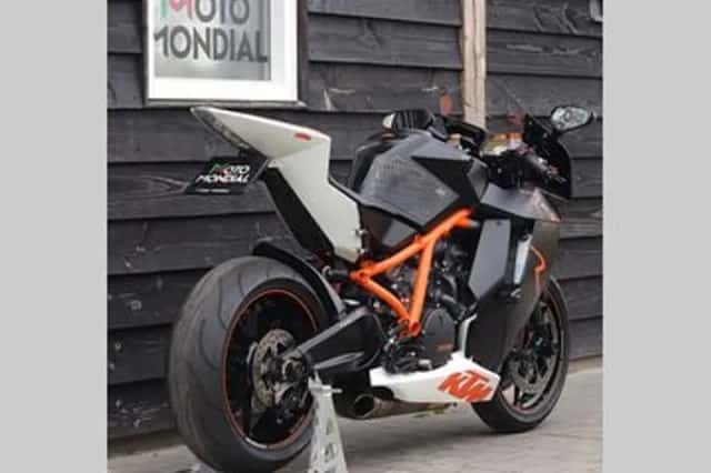 KTM 1190 (2010) thumbnail 2