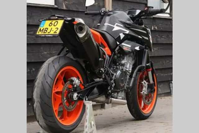 KTM 890 (2024) thumbnail 5
