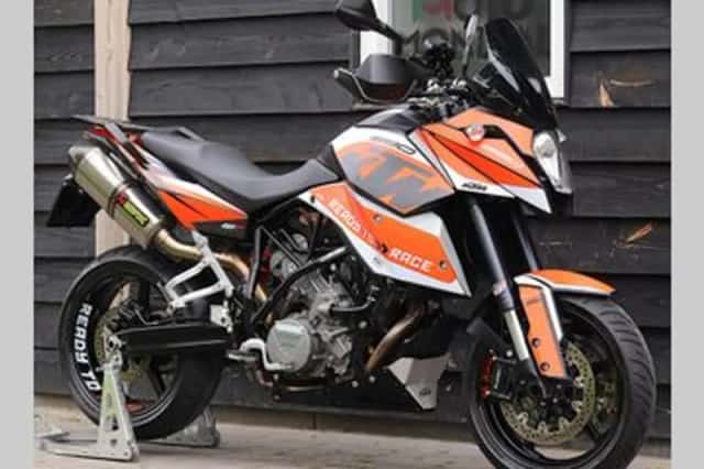 KTM 990 (2009) thumbnail 3