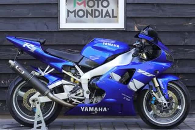 YAMAHA YZF (1999) thumbnail 1