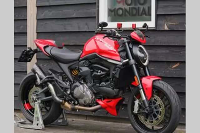 DUCATI MONSTER (2022) thumbnail 2