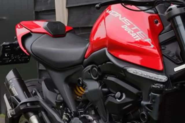 DUCATI MONSTER (2022) thumbnail 3