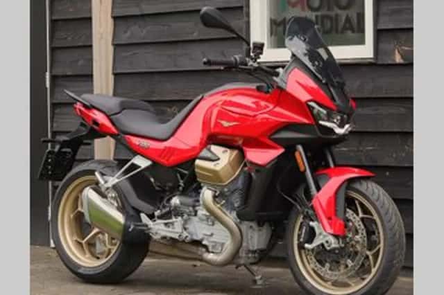 MOTO GUZZI V (2023) thumbnail 2
