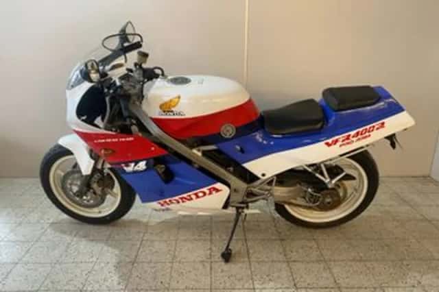 Honda VFR (1988) thumbnail 2