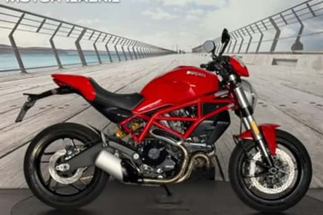 DUCATI MONSTER (2017) thumbnail 3