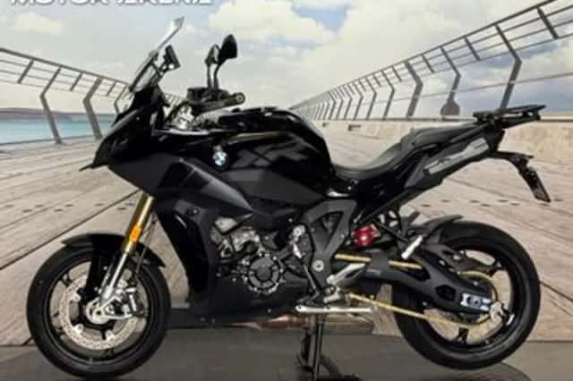 BMW S (2023) thumbnail 2