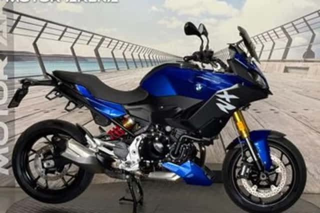 BMW F (2022) thumbnail 3