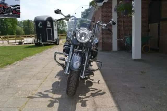 HARLEY-DAVIDSON ROAD (2010) thumbnail 2