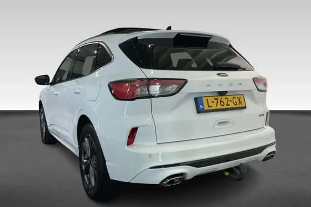 Ford Kuga (2021) thumbnail 3