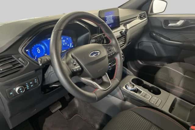 Ford Kuga (2021) thumbnail 4