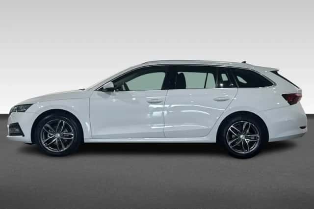 Škoda Octavia (2022) thumbnail 2