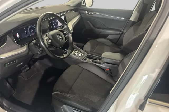 Škoda Octavia (2022) thumbnail 4