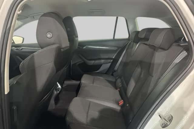 Škoda Octavia (2022) thumbnail 6