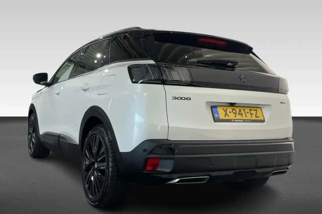 Peugeot 3008 (2023) thumbnail 3