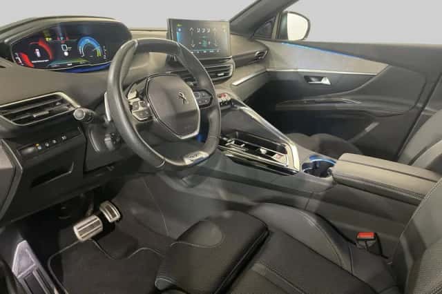 Peugeot 3008 (2023) thumbnail 4