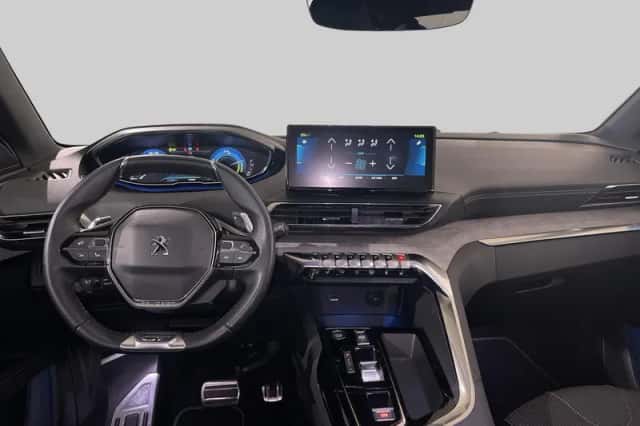 Peugeot 3008 (2023) thumbnail 5