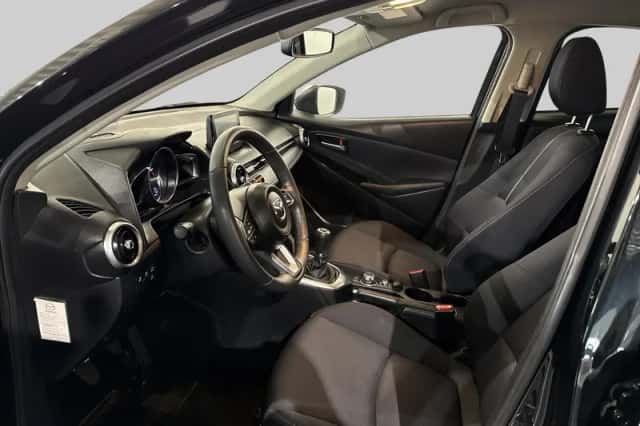Mazda 2 (2021) thumbnail 4