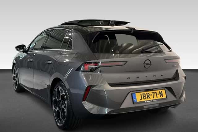 Opel Astra (2025) thumbnail 3