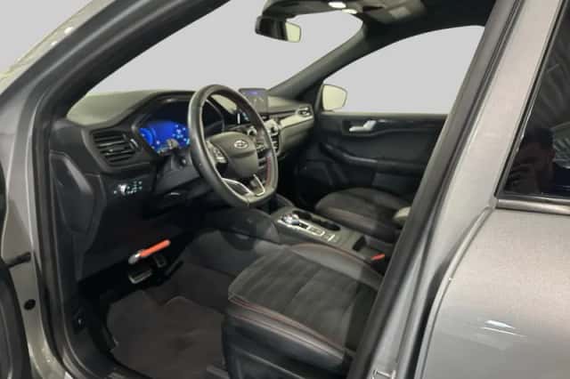 Ford Kuga (2020) thumbnail 4