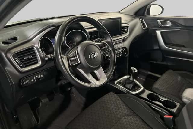 Kia Ceed Sportswagon (2020) thumbnail 4