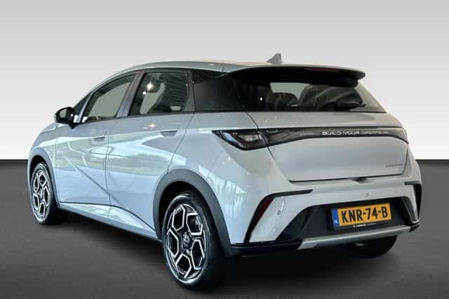 BYD Dolphin (2026) thumbnail 3