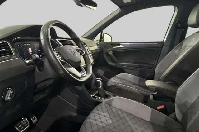 Volkswagen Tiguan (2023) thumbnail 4