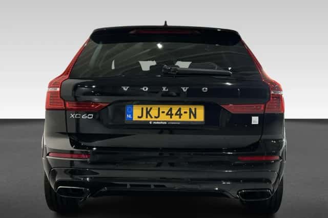 Volvo XC60 (2021) thumbnail 4