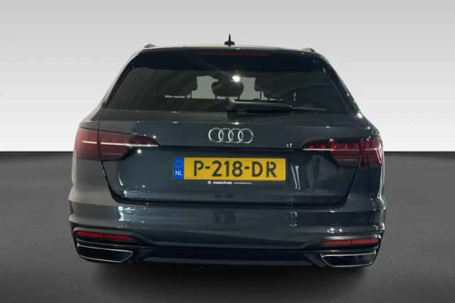 Audi A4 (2022) thumbnail 4