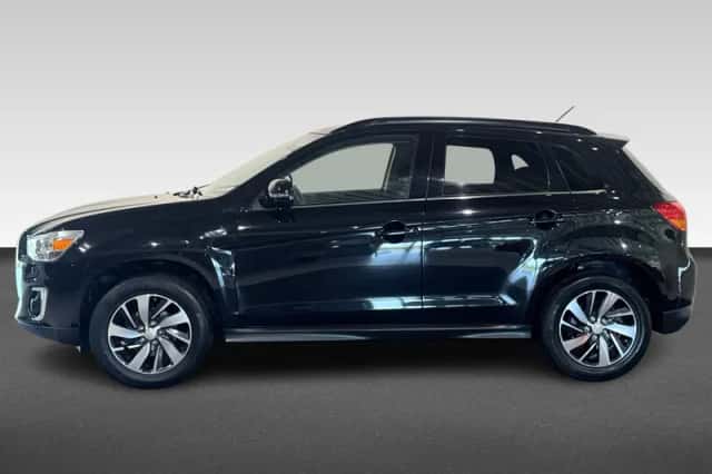 Mitsubishi ASX (2015) thumbnail 2