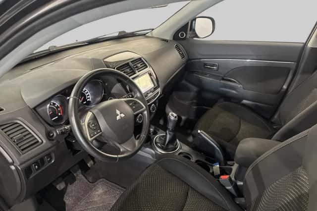 Mitsubishi ASX (2015) thumbnail 4