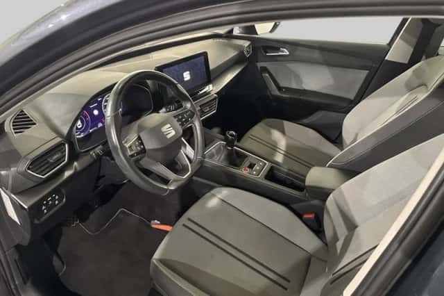 SEAT Leon (2021) thumbnail 4