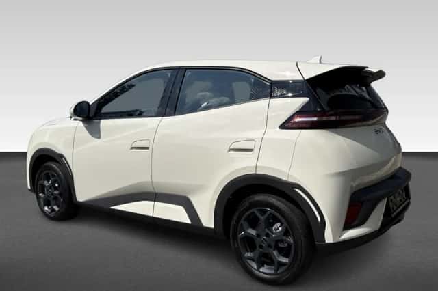 BYD Dolphin (2026) thumbnail 3