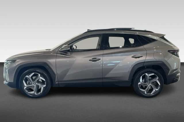 Hyundai Tucson (2022) thumbnail 2