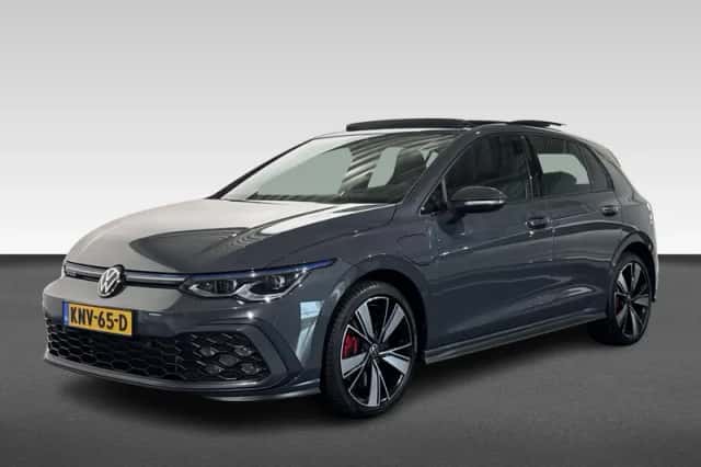 Volkswagen Golf (2022) thumbnail 1