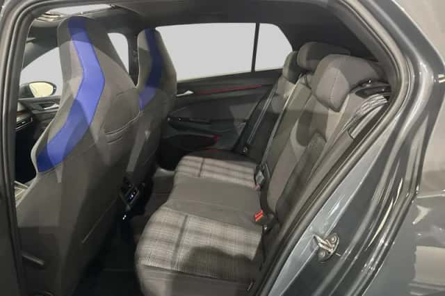 Volkswagen Golf (2022) thumbnail 6