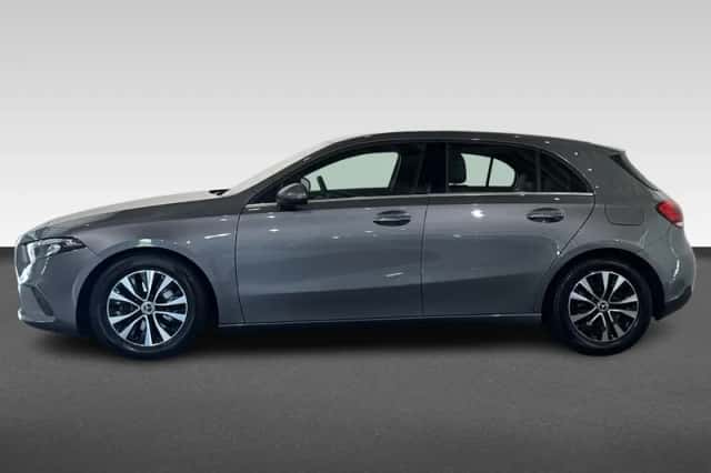 Mercedes-Benz A-Klasse (2022) thumbnail 2