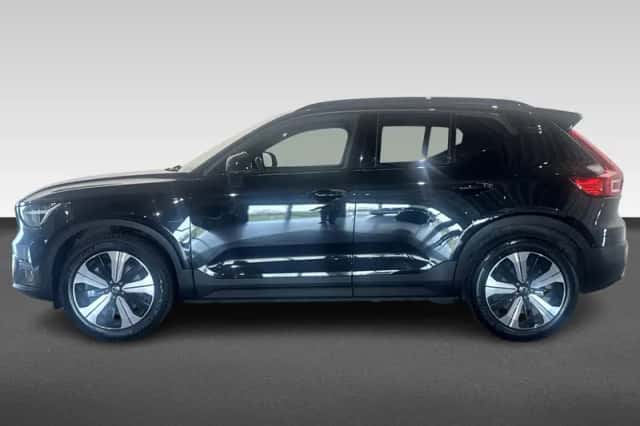 Volvo XC40 (2022) thumbnail 2