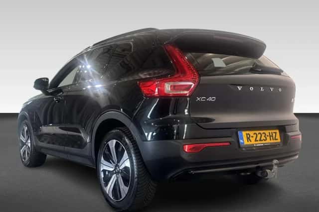 Volvo XC40 (2022) thumbnail 3