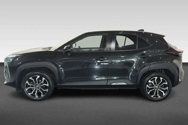 Toyota Yaris Cross (2021) thumbnail 2
