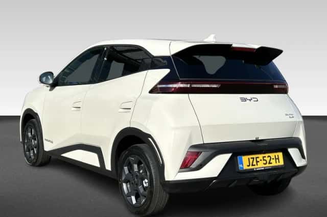 BYD Dolphin (2026) thumbnail 3