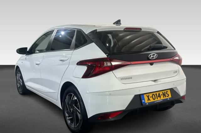 Hyundai i20 (2024) thumbnail 3