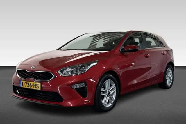 Kia Ceed (2021) thumbnail 1