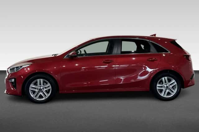 Kia Ceed (2021) thumbnail 2