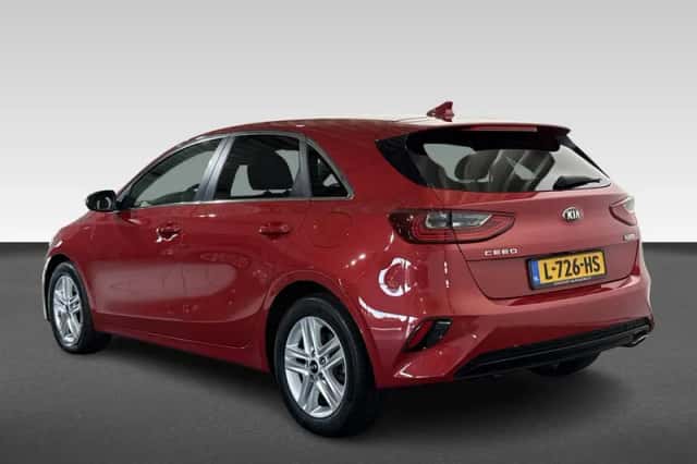Kia Ceed (2021) thumbnail 3